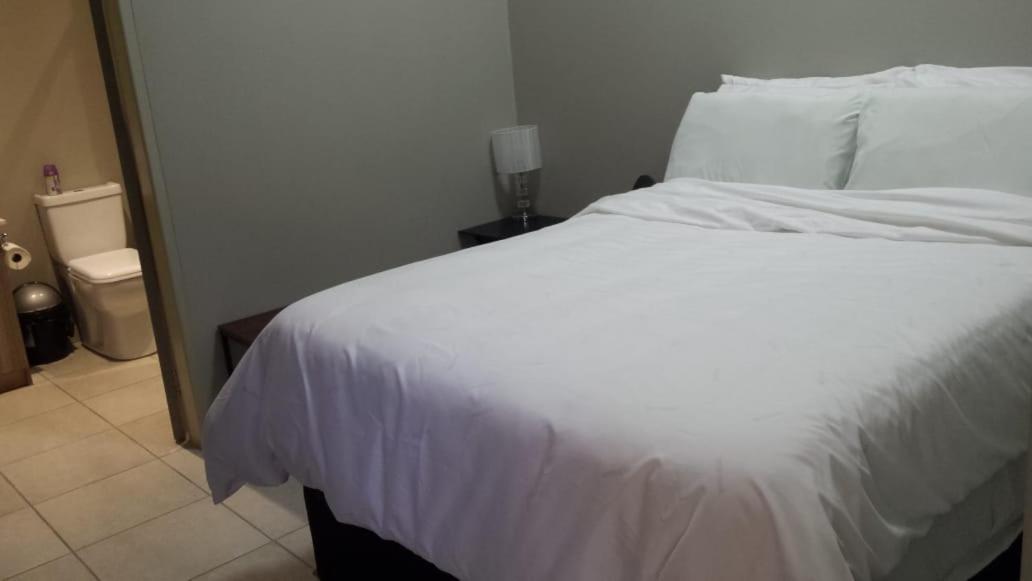 La One Rosebank Stay 요하네스버그 외부 사진