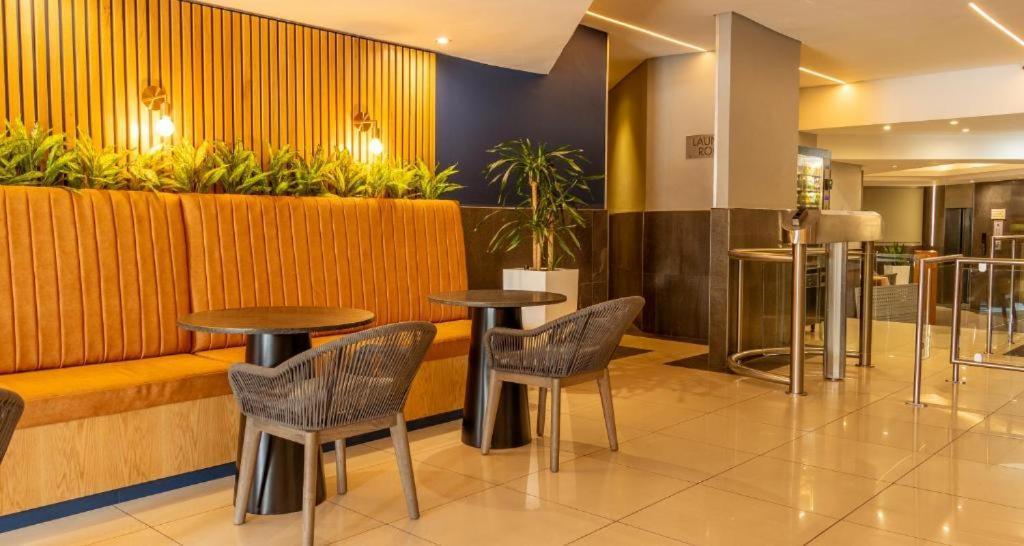 La One Rosebank Stay 요하네스버그 외부 사진